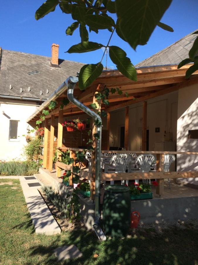 Teraszos Haz Otel Balatonlelle Dış mekan fotoğraf